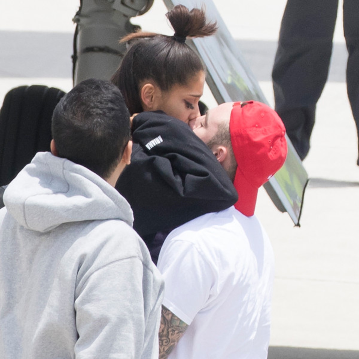 Ariana Grande Returns To Florida After Manchester Bombing E Online